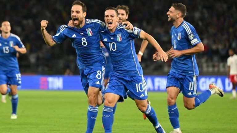 Berardi, Bonaventura and Frattesi: Italy scores 4 points in Malta and returns second