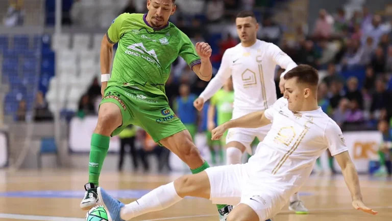 Futsal: The Balearic Islands Palma play the pass against FC Hit from Kiev