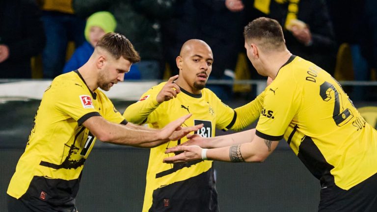 Bundesliga: Solid Dortmund give Freiburg no chance